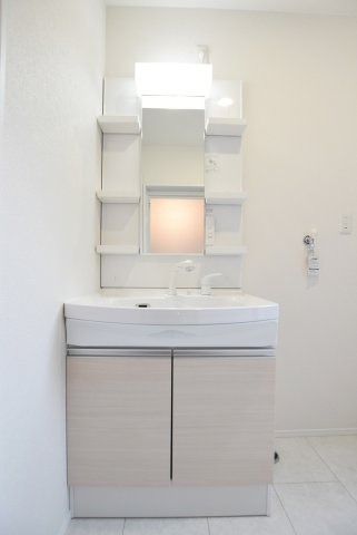 北区松浜6丁目　中古戸建の独立洗面台