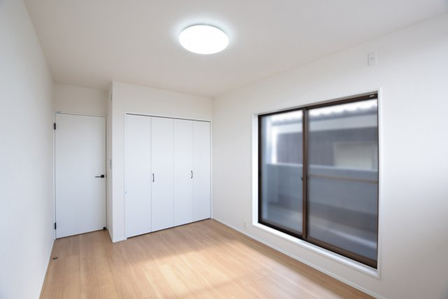 北区松浜6丁目　中古戸建の洋室