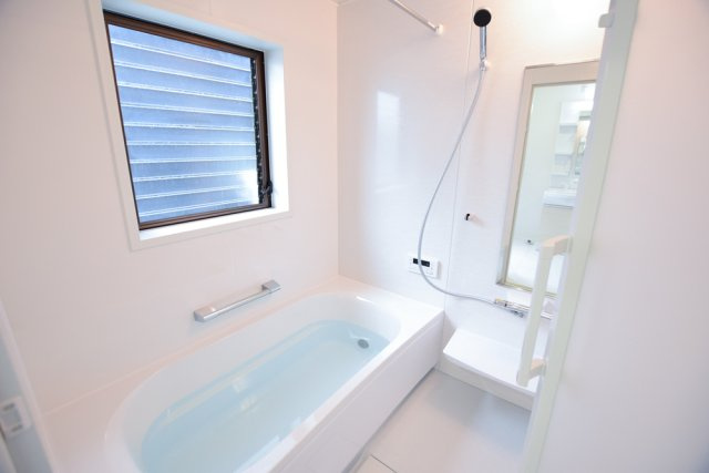 北区松浜6丁目　中古戸建の浴室