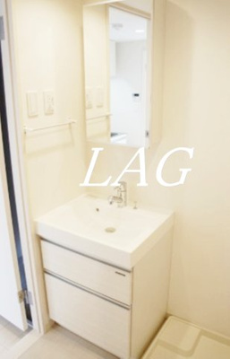 【洗面所】 | リブリ・ラフィットⅢ | 独立洗面台です。