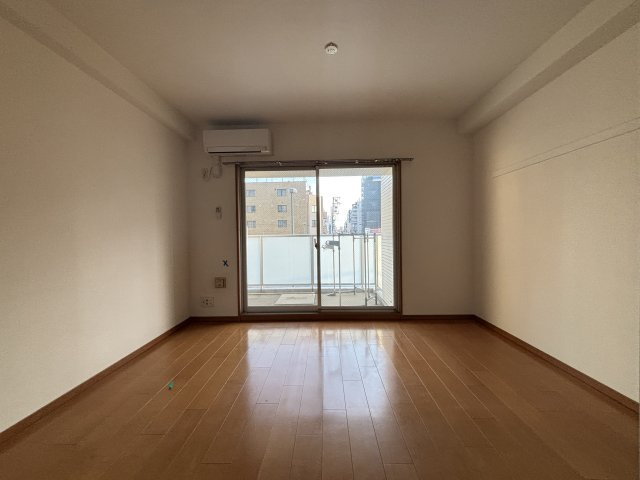 ｎｏｔｉｃｅ　Ｆｕｎａｉｒｉｎａｋａｍａｃｈｉの居間・リビング