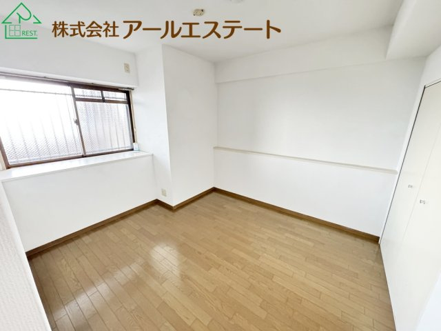 サクラメント東加古川　　山陽電鉄「別府駅」徒歩9分の寝室
