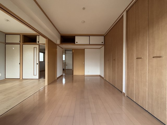 長束メゾン小谷の居間・リビング