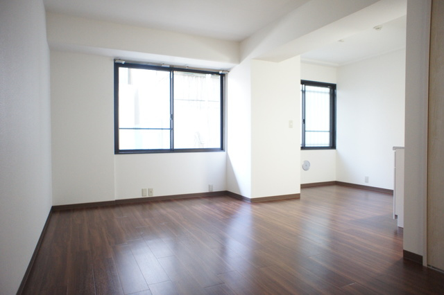 モンフレールの居間・リビング