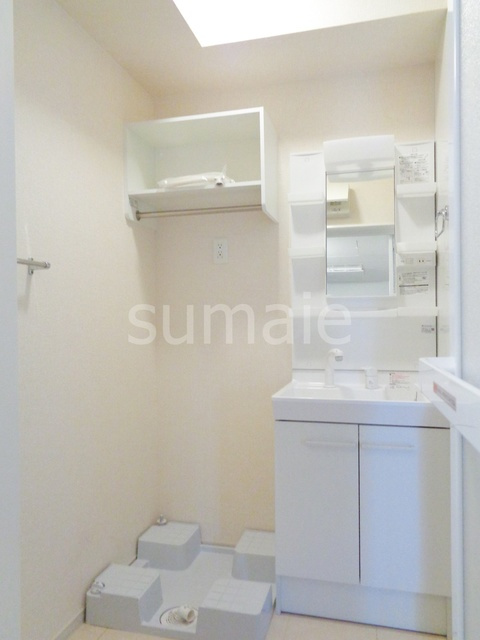 メゾングランシャリオの洗面所|独立洗面所になります