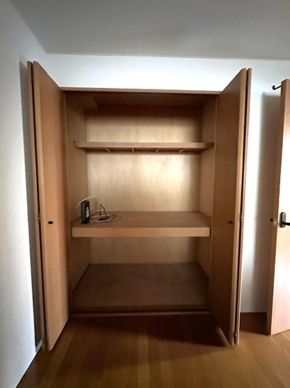 【収納】 | ライリッヒ・ストーレ | 玄関から入って左側、洋室5.6帖のお部屋にある収納スペースです！荷物の多い方も安心の収納力！