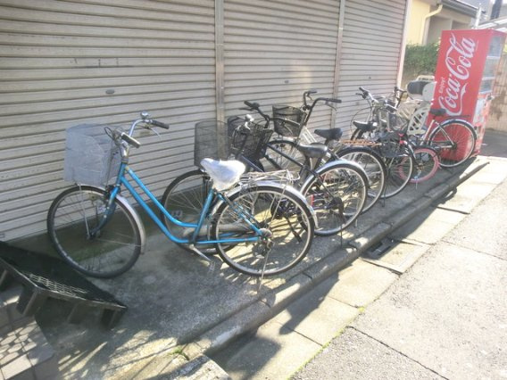 コーワエメラルドマンションのその他共用部分|自転車置き場は有料です。