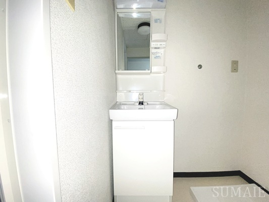 コーワエメラルドマンションの洗面所|使いやすい洗面所です