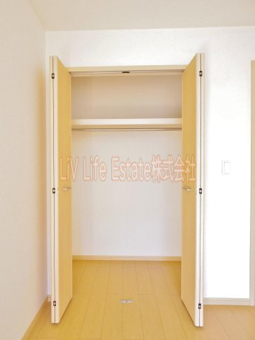 東村山市廻田町１丁目のアパートの収納