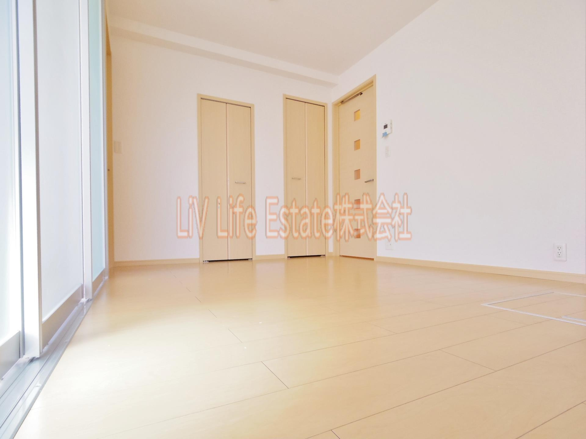 東村山市廻田町１丁目のアパートの洋室