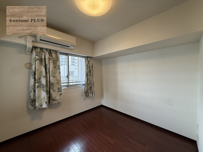 セントプレイス大阪ウィスタリアコートの洋室