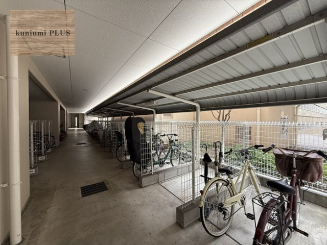 セントプレイス大阪ウィスタリアコートの駐輪場