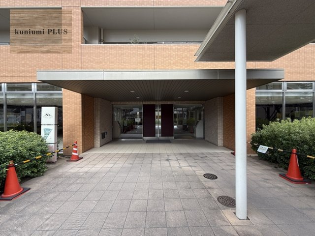 セントプレイス大阪ウィスタリアコートのエントランス