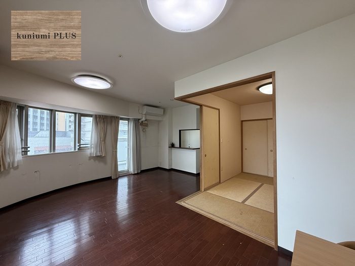 セントプレイス大阪ウィスタリアコートの居間・リビング