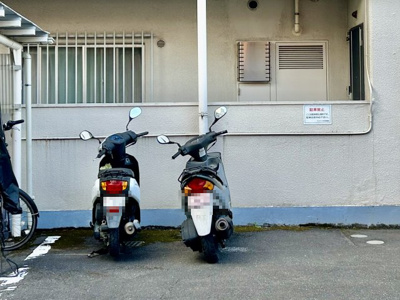 【駐車場】 | アイビハイツ柴又 | 【バイク置場】最新の空き状況や費用などの詳細は担当スタッフまでお問い合わせください。