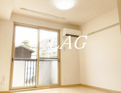 【居間・リビング】 | トレジャー | 洋室のお部屋です。