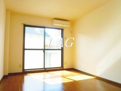 【居間・リビング】 | ウエストベリー弐番館 | 洋室のお部屋です。