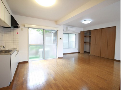 【居間・リビング】