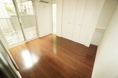 【洋室】 | ヴィフヴィブ | ゆったりした洋室です