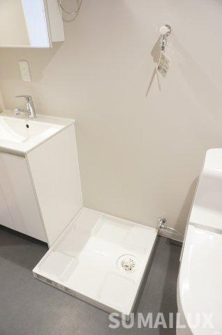 熊本市中央区黒髪１丁目のアパートの独立洗面台