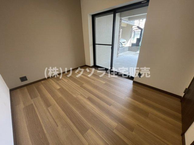 高瀬町１丁目　中古一戸建ての洋室|洋室6.0帖
■物件内覧・資金計画相談・住宅ローン相談、リフォーム相談、お問合せ受付中■
※当日・翌日のご内覧、ご相談はお電話でのお問合せがスムーズです！