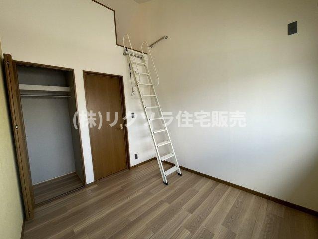 高瀬町１丁目　中古一戸建ての内装|洋室6.0帖
■物件内覧・資金計画相談・住宅ローン相談、リフォーム相談、お問合せ受付中■
※当日・翌日のご内覧、ご相談はお電話でのお問合せがスムーズです！