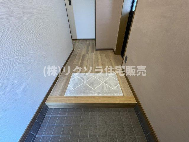 高瀬町１丁目　中古一戸建ての玄関|玄関内部
■物件内覧・資金計画相談・住宅ローン相談、リフォーム相談、お問合せ受付中■
※当日・翌日のご内覧、ご相談はお電話でのお問合せがスムーズです！