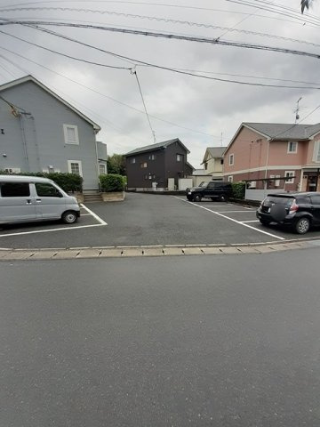 ルミエールⅠの駐車場