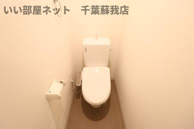 (仮称)ジーメゾン千葉村田町エベッラのトイレ|ゆったりとした空間のトイレです