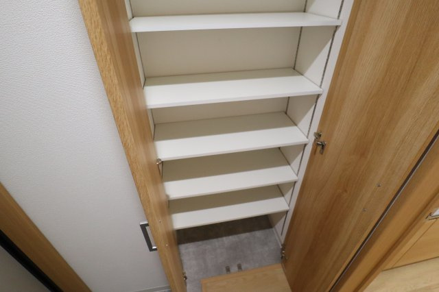 クレアール小綱町の収納