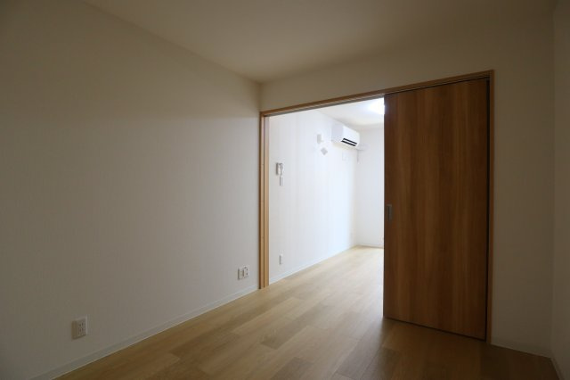 クレアール小綱町の居間・リビング