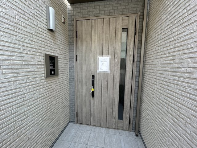 クレアール小綱町のエントランス