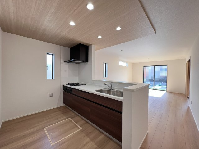 【居間・リビング】 | 香美市土佐山田町宝町４丁目/5号棟　残り1棟！