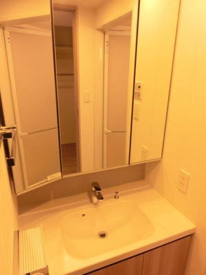 【洗面所】 | クリオ浅草ラ・モード | 広い洗面スペース