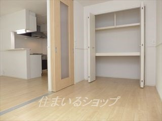 広島市安佐北区深川１丁目の賃貸マンションの収納