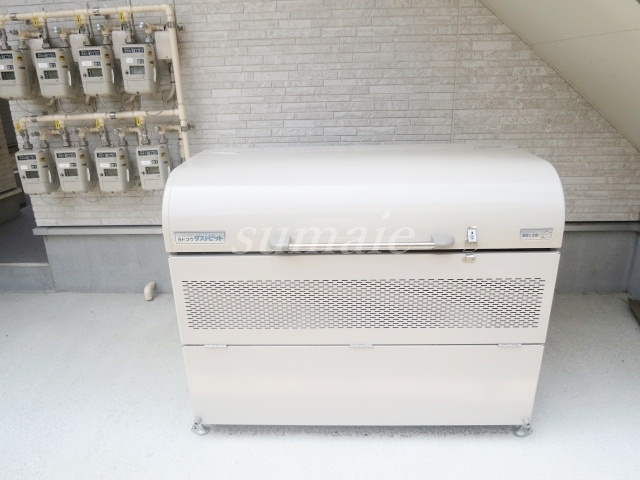 ポラリス上十条のその他共用部分|敷地内ゴミ置き場です☆