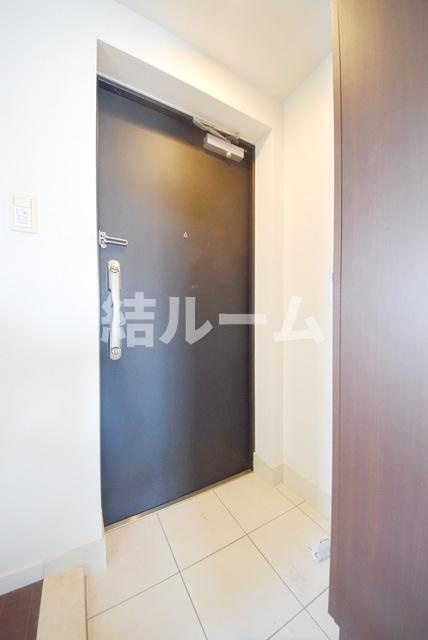 板橋区板橋２丁目の賃貸マンションの玄関