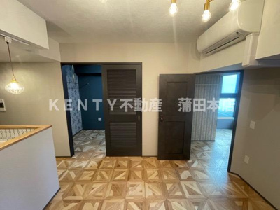 【居間・リビング】 | ザ・ライオンズフォーシア蒲田 | こちらのリビングで趣味の時間をお楽しみください