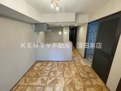 【居間・リビング】 | ザ・ライオンズフォーシア蒲田 | こちらの居間で趣味の時間をお楽しみください