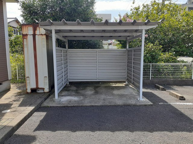 フルハウス文京の駐車場