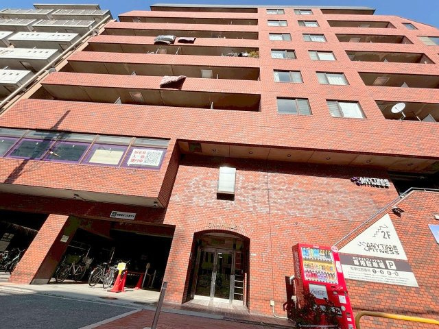 オークヒルズの外観