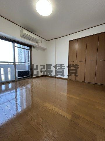 仲介手数料0円！！センタースクエア師勝 の洋室