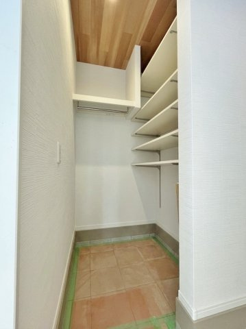 清瀬市中里2丁目 限定1棟の区画図|土地面積297.30㎡、建物面積86.75㎡ 、敷地約88.68坪
南側約4.0ｍ位置指定道路