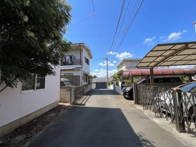 清瀬市中里2丁目 限定1棟の前面道路含む現地写真|間口はしっかりと4ｍございます♪♪