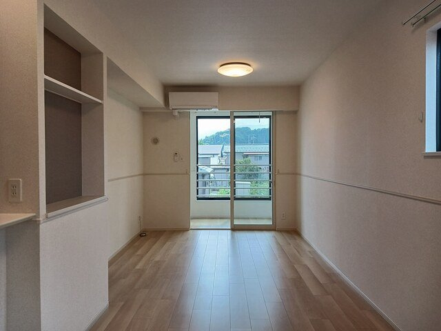 グリーンフェア大野の居間・リビング