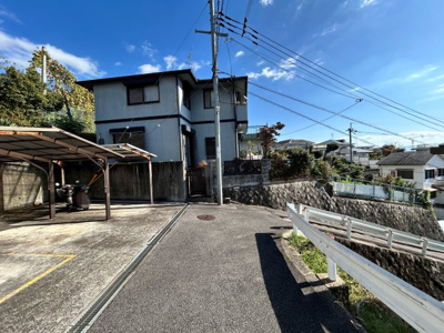 【前面道路含む現地写真】 | ■700万円値下げしました■茨木市北春日丘２丁目　建築条件なし土地