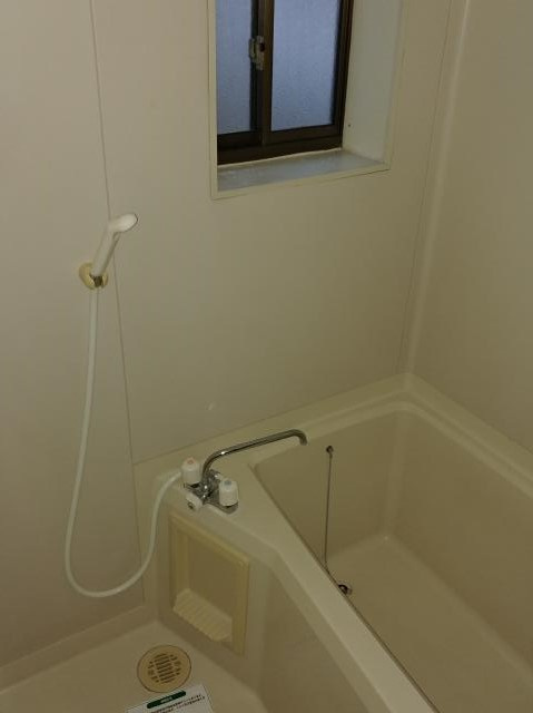 クレストの浴室