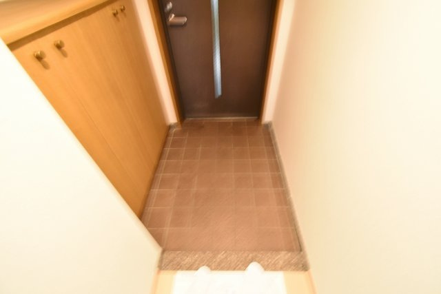 NTPRレジデンス甲子園四番町の玄関