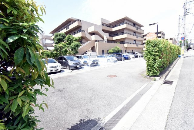 NTPRレジデンス甲子園四番町の駐車場|駐車場