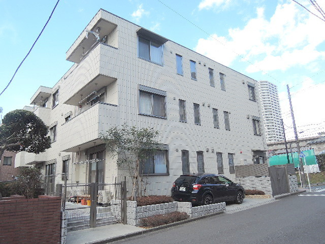 グリーン・ケイ東戸塚のエントランス|ペット共生型　旭化成ヘーベルメゾン